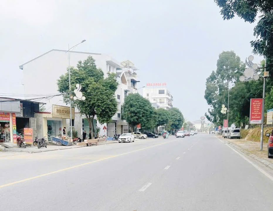 Nhà mặt tiền Phù Đổng Việt Trì 90m² giá 8 tỷ - Vị trí kinh doanh đắc địa!