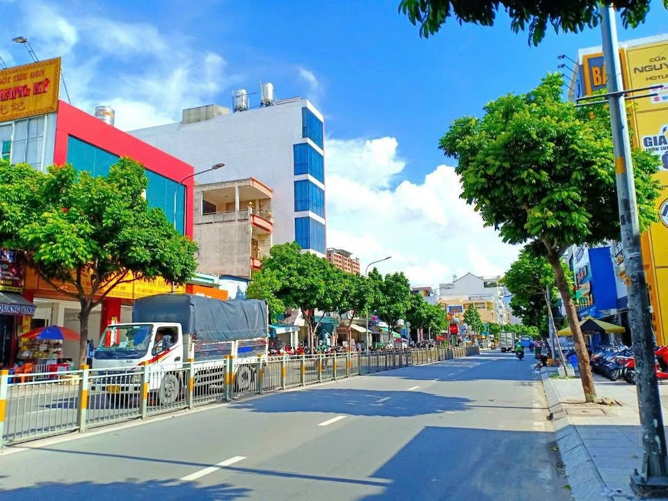 Nhà hẻm xe hơi Tân Thới Hòa 122m² giá 15 tỷ - Bán gấp trước Tết!