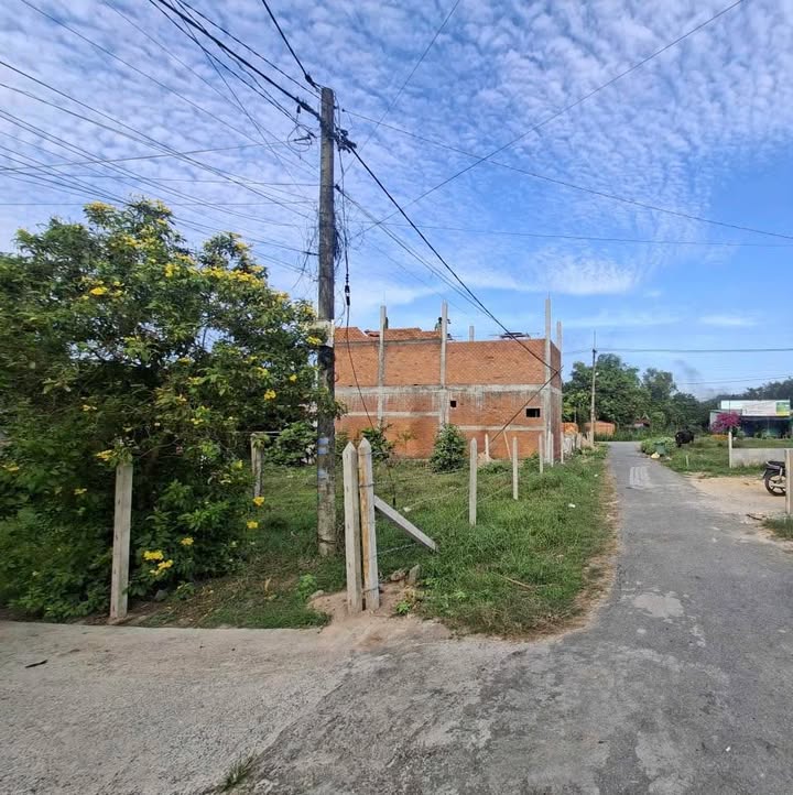 Lô đất Tân Thạnh Đông, Củ Chi 160m² giá 2.35 tỷ - Xây nhà ngay!