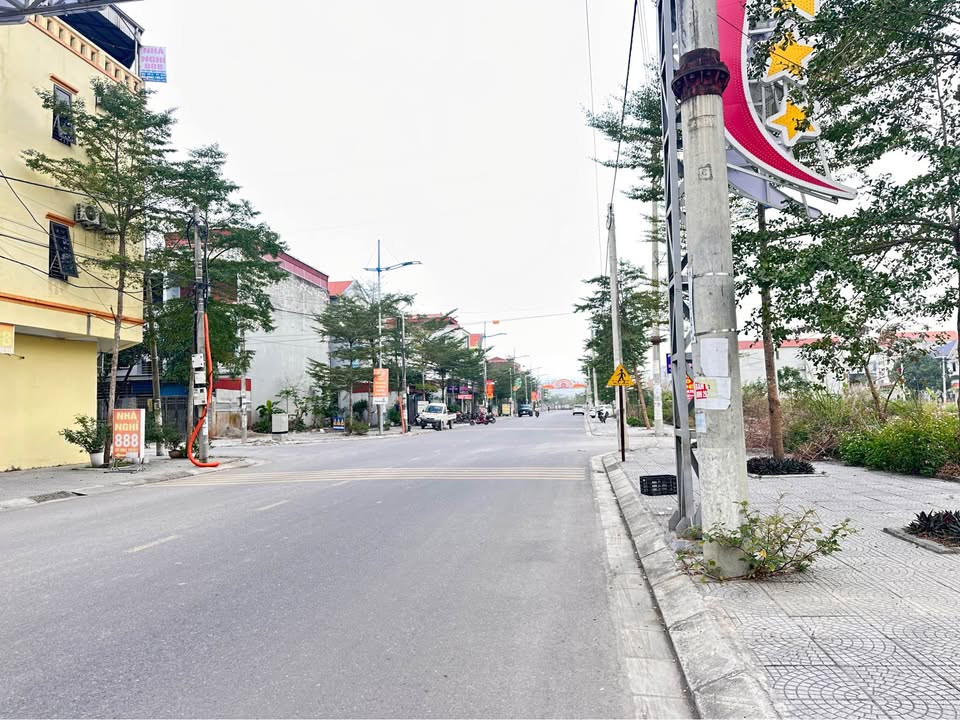 Đất nền mặt đường Trần Hưng Đạo - Thị trấn Quế 99m² giá chỉ 4 tỷ - Đầu tư lý tưởng!