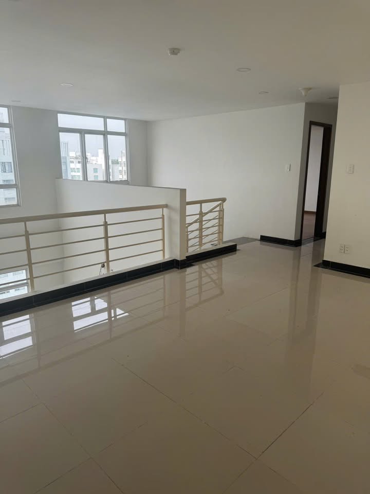 Penthouse Giai Việt Quận 8 315m² giá 8 tỷ - Không gian sống lý tưởng cho gia đình!