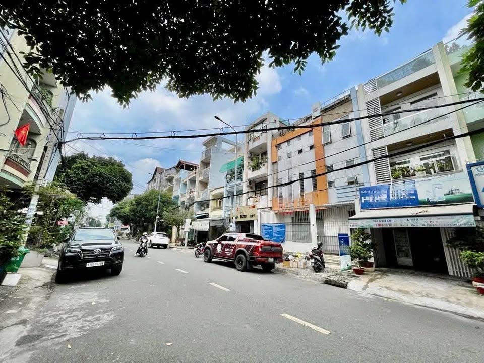 Mặt tiền kinh doanh Nguyễn Văn Luông, Quận 6, 80m² giá 11 tỷ - Đầu tư sinh lời ngay!