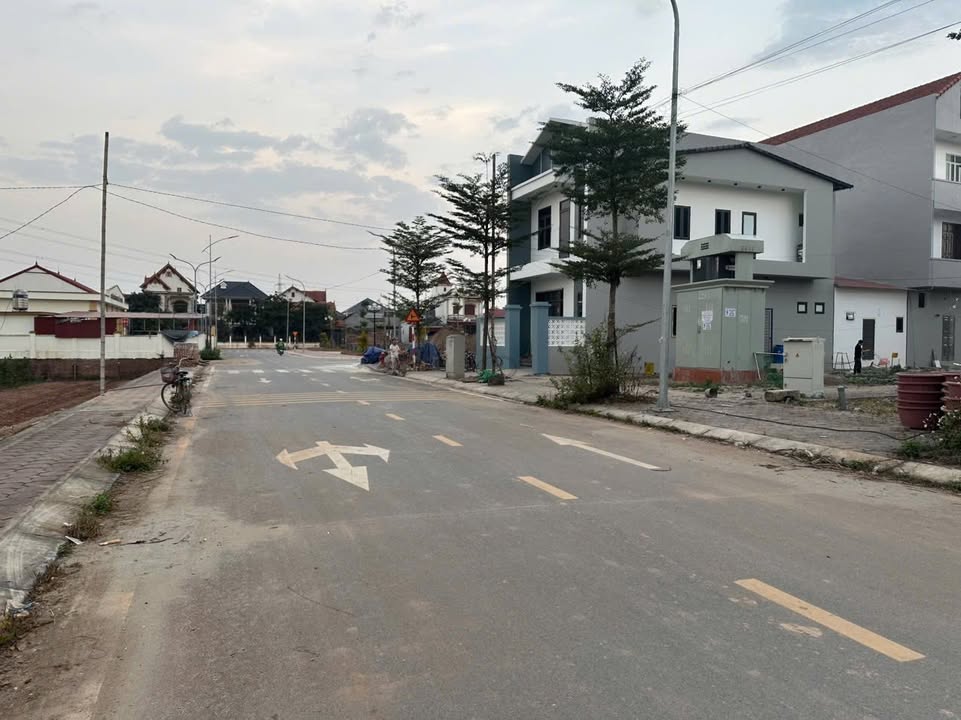 Đất nền TĐC Thắng Lợi Mễ Sở 98m² giá 5 tỷ - Sổ đỏ chính chủ, giao dịch ngay!