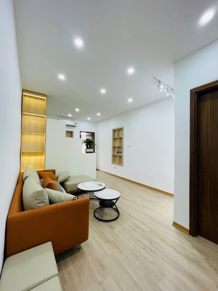 Căn hộ Tập thể Đại La Hai Bà Trưng 28m² giá 3.85 tỷ - Nhà thoáng sáng, sổ đỏ chính chủ!