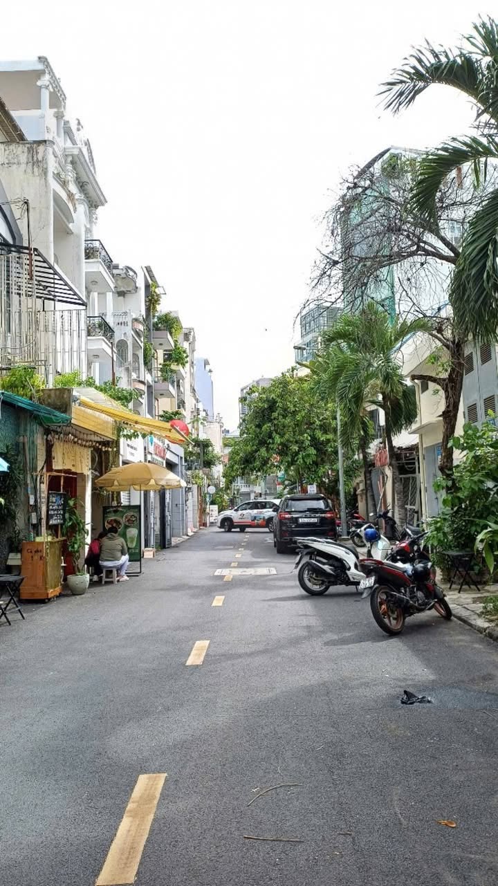 Biệt thự VIP Bàu Cát Tân Bình 90m² giá 11.99 tỷ - Sẵn sàng vào ở!