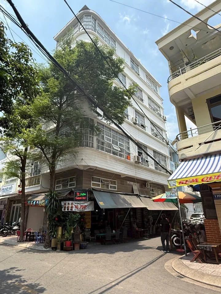 FrontHouse 2 Mặt Tiền Đường Ca Văn Thỉnh, Tân Bình 75m² giá 20.5 tỷ - Kinh doanh sầm uất!