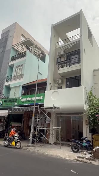 Nhà Mặt Tiền 425 Nguyễn Thái Bình, Tân Bình 71.8m² - Giá chỉ 21.5 tỷ TL