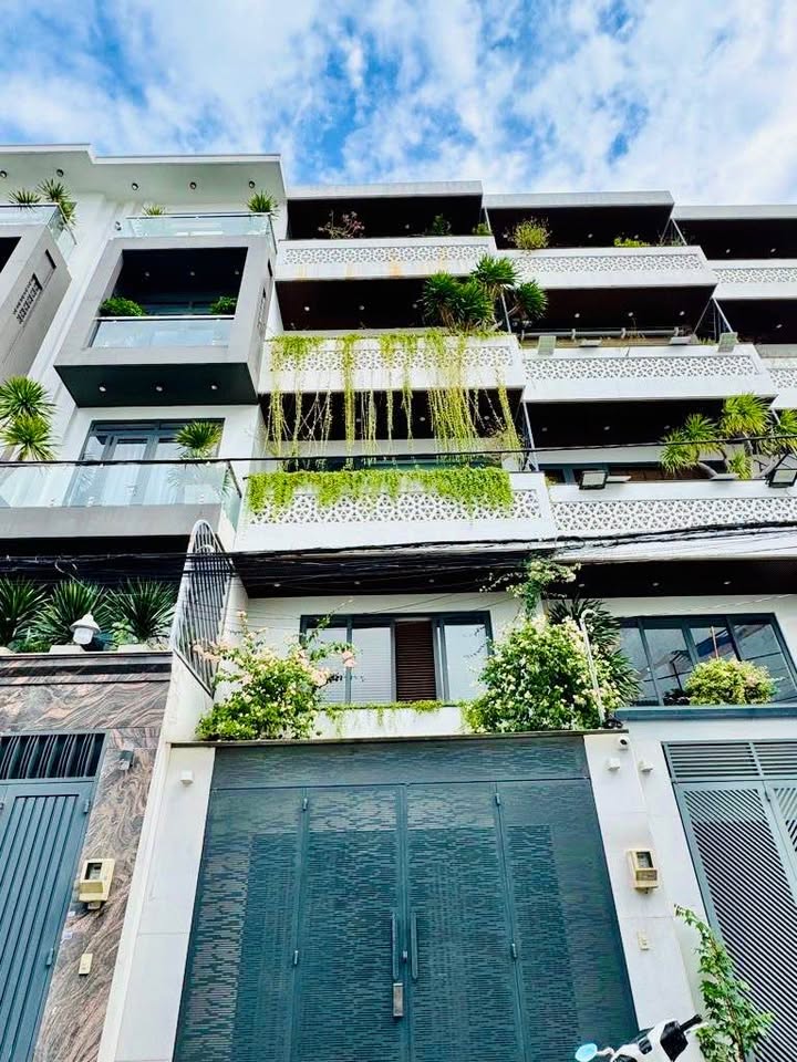 Nhà Phố Gò Vấp 72m² giá 12 tỷ - Ô tô vào tận nhà, vô ở ngay!