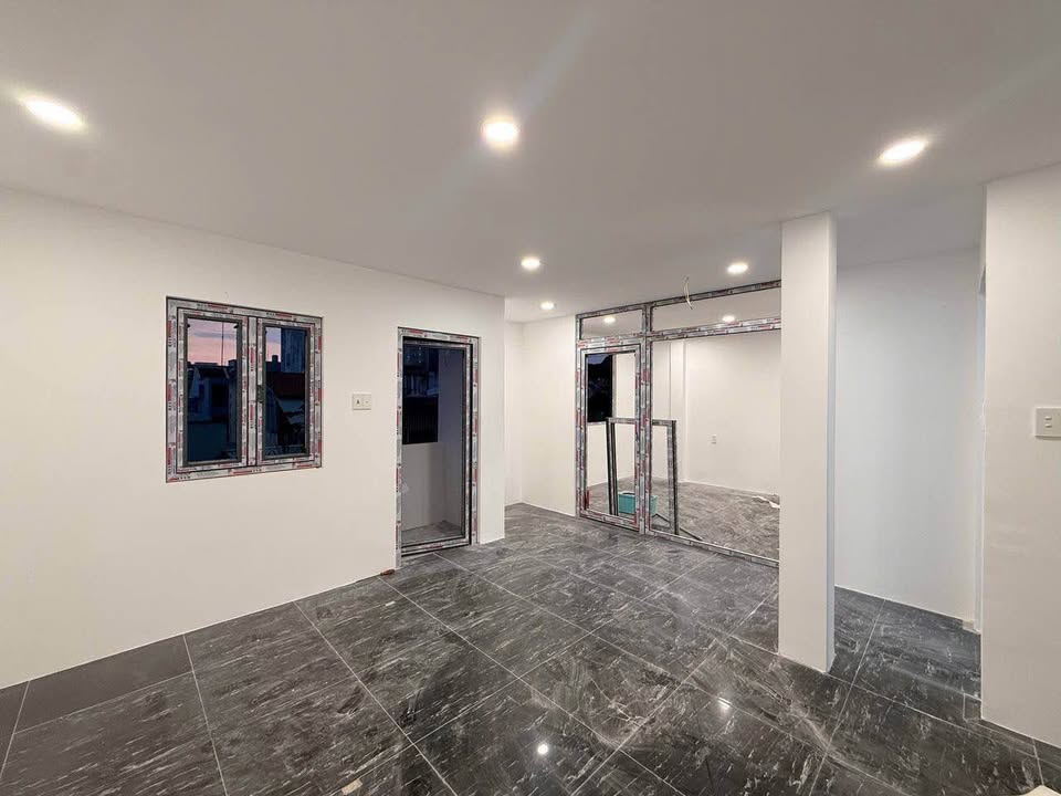 Căn hộ cho thuê Nguyễn Văn Cừ Q1 50m² - Nội thất đầy đủ, giá thỏa thuận!