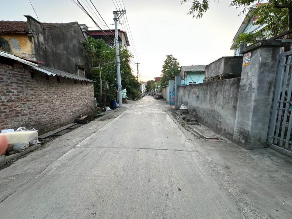 Đất nền thôn Đồng Chung, Việt Hưng, 125m² giá 1.25 tỷ - Cơ hội đầu tư sinh lời!