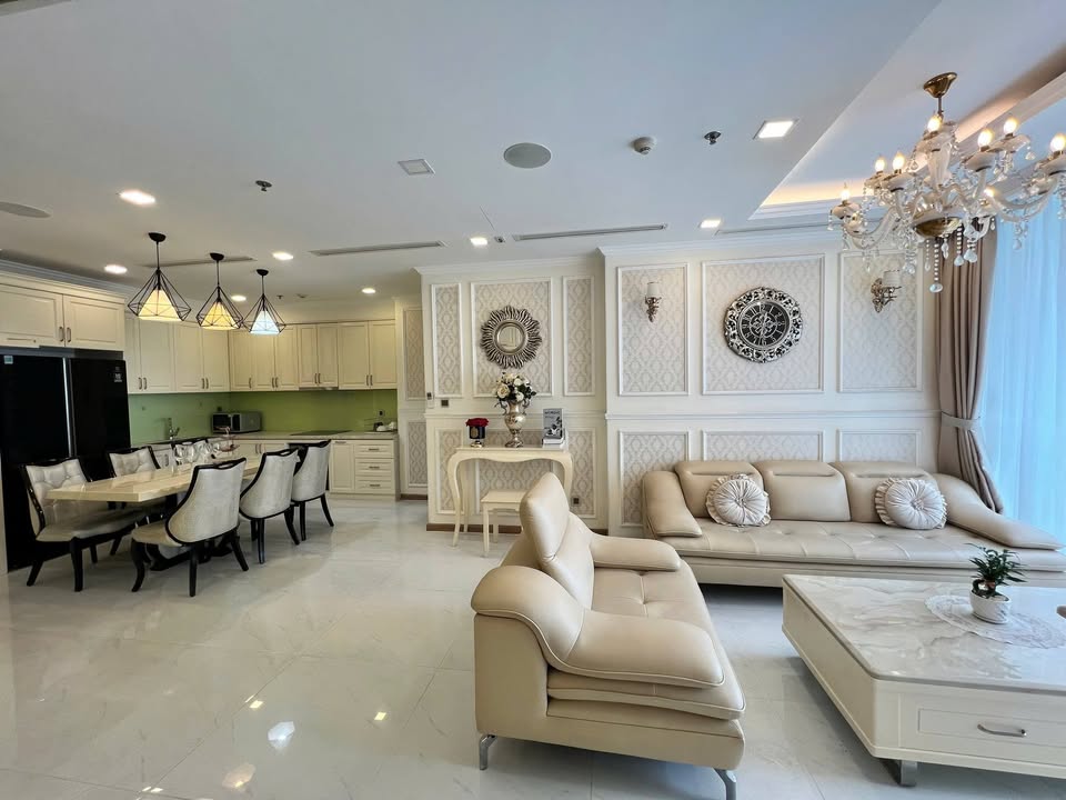 Căn hộ Vinhomes Central Park Bình Thạnh 90m² giá 13 tỷ - Sổ đỏ chính chủ, xem ngay!