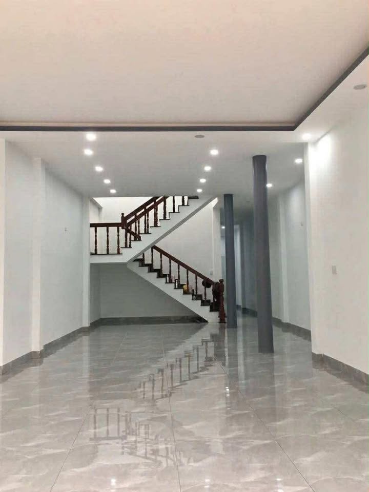 Nhà nguyên căn 2 tầng đường Nguyễn Thụy, Nghĩa Lộ 167m² - Phù hợp kinh doanh đa ngành!