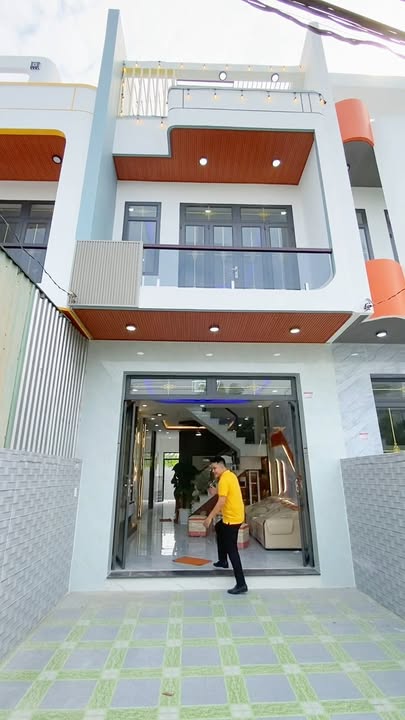 Nhà đẹp Bình Chánh 111m² giá 2.8 tỷ - Chính chủ bán gấp!