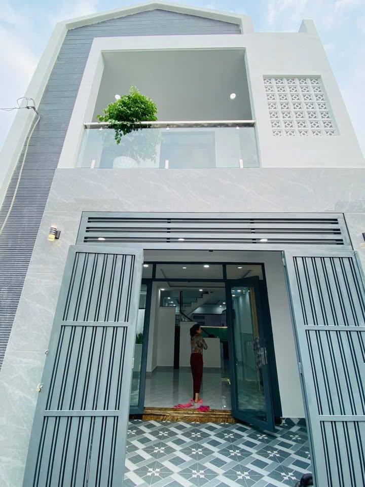 Nhà riêng Thạnh Xuân 24, Quận 12, 83m² giá 2.86 tỷ - Mua ngay, không chần chừ!