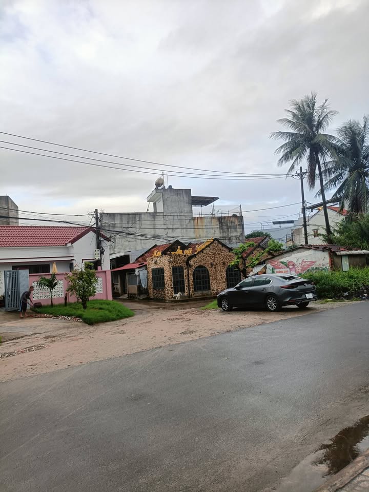 FrontHouse Mậu Thân Tuy Hòa 68m² giá 3.7 tỷ - Vị trí đẹp, 3 mặt đường