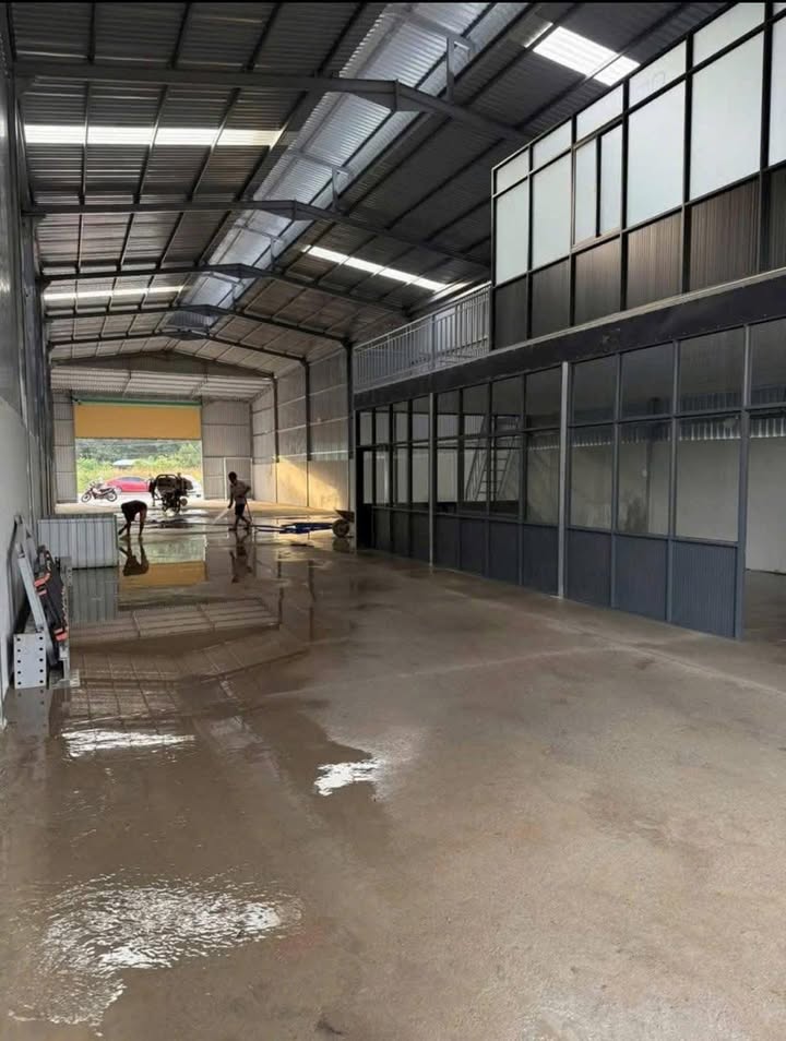 Cho thuê xưởng Tân Uyên 745m² giá 40 triệu - Gần khu công nghiệp VSIP 2!