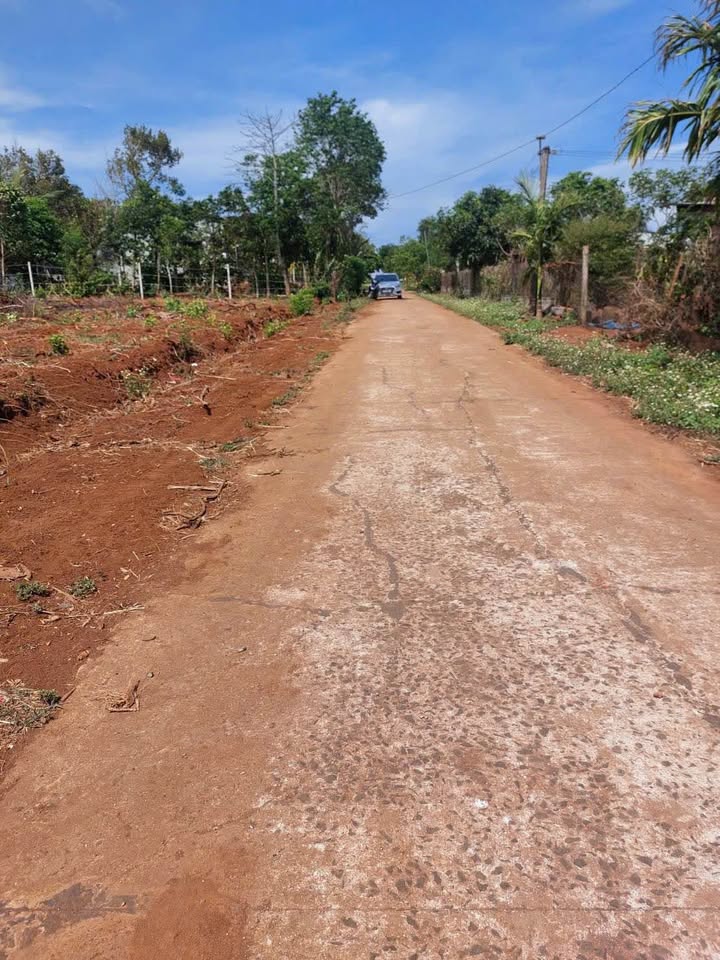 Đất thổ cư Ea Drơng 165m² giá 300 triệu - Sổ hồng chính chủ!