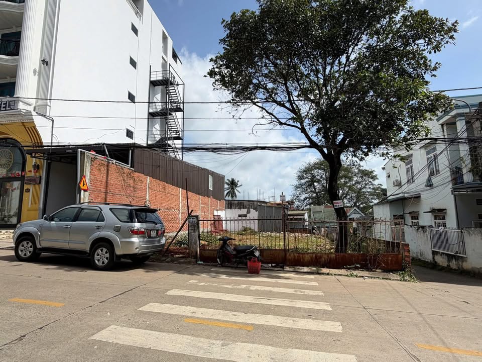 Nhà mặt tiền kinh doanh 275m² tại Y Nuê, Ea Tam, 9.5 tỷ - Đầu tư sinh lời!