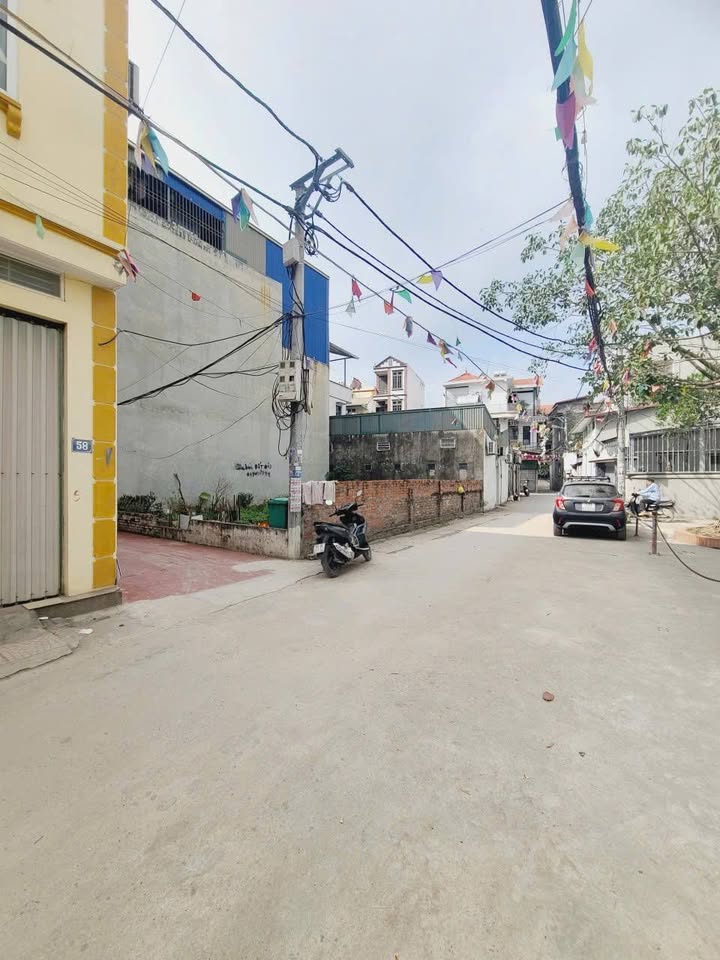 Đất lô góc Yên Nghĩa 54m² giá thỏa thuận - Mặt tiền ô tô tải tránh nhau!