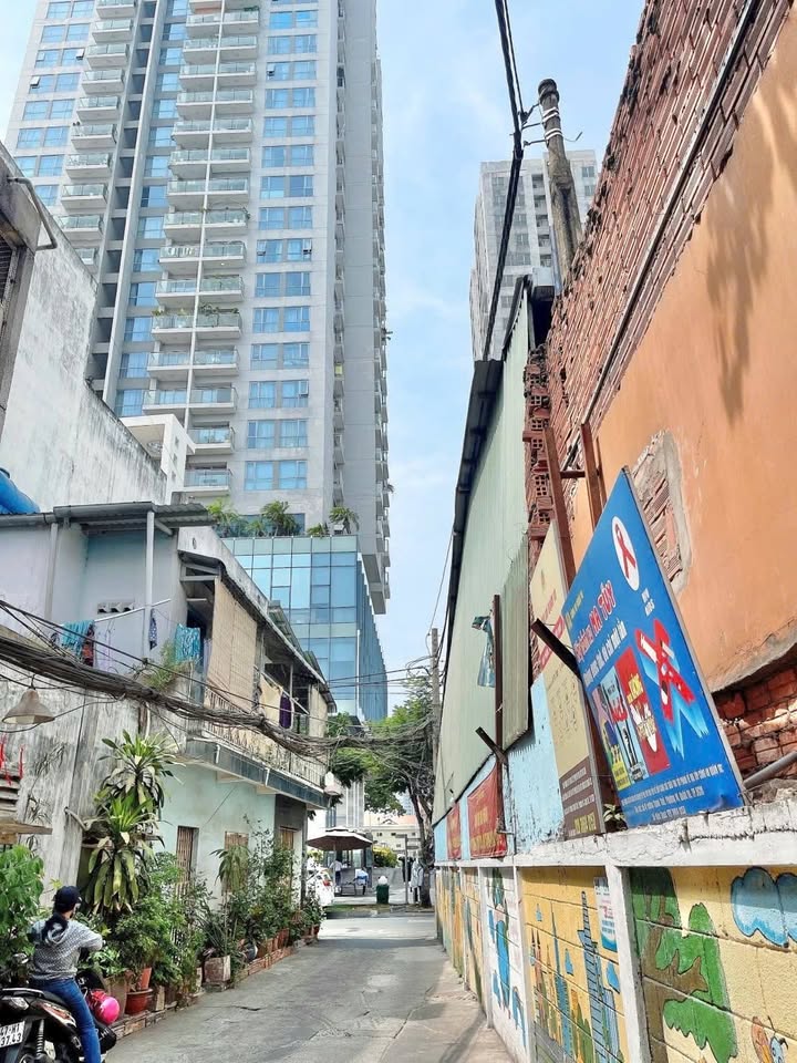 Nhà hẻm 7 Thành Thái, quận 10, 30m² giá 3 tỷ - Gần chung cư Rivera Park!