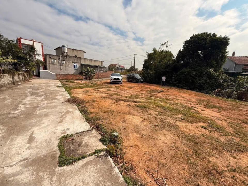 Đất nền khu phố 4, phường Việt Hưng, 635m² giá thỏa thuận - Cơ hội đầu tư sinh lời!