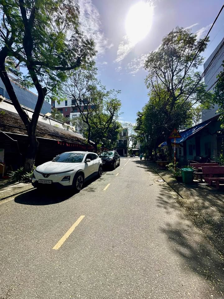 Nhà mặt tiền Mỹ An, Ngũ Hành Sơn 95m² giá 13 tỷ - View pháo hoa tuyệt đẹp!