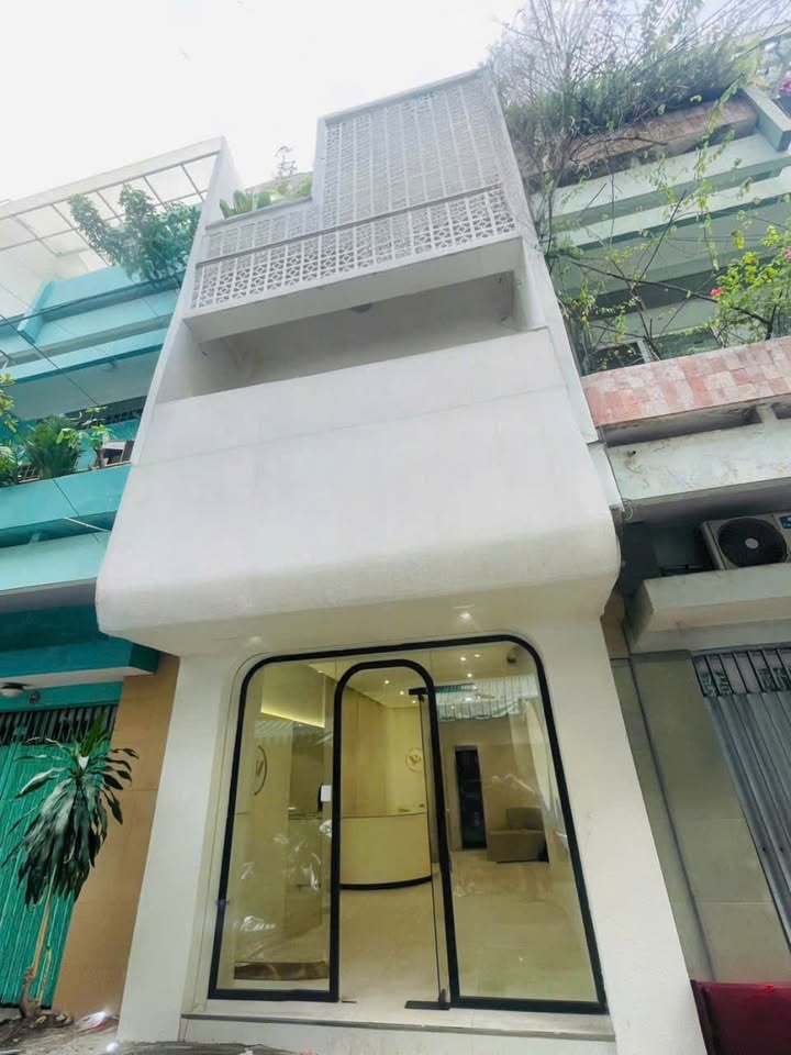 Nhà cho thuê Tân Định, Quận 1, diện tích 64m² chỉ 30 triệu/tháng - Không thể bỏ lỡ!