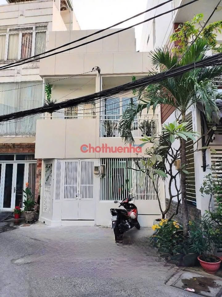 Nhà hẻm ô tô Trần Quang Khải, Quận 1, 50m² giá 20 triệu - Kinh doanh lý tưởng!