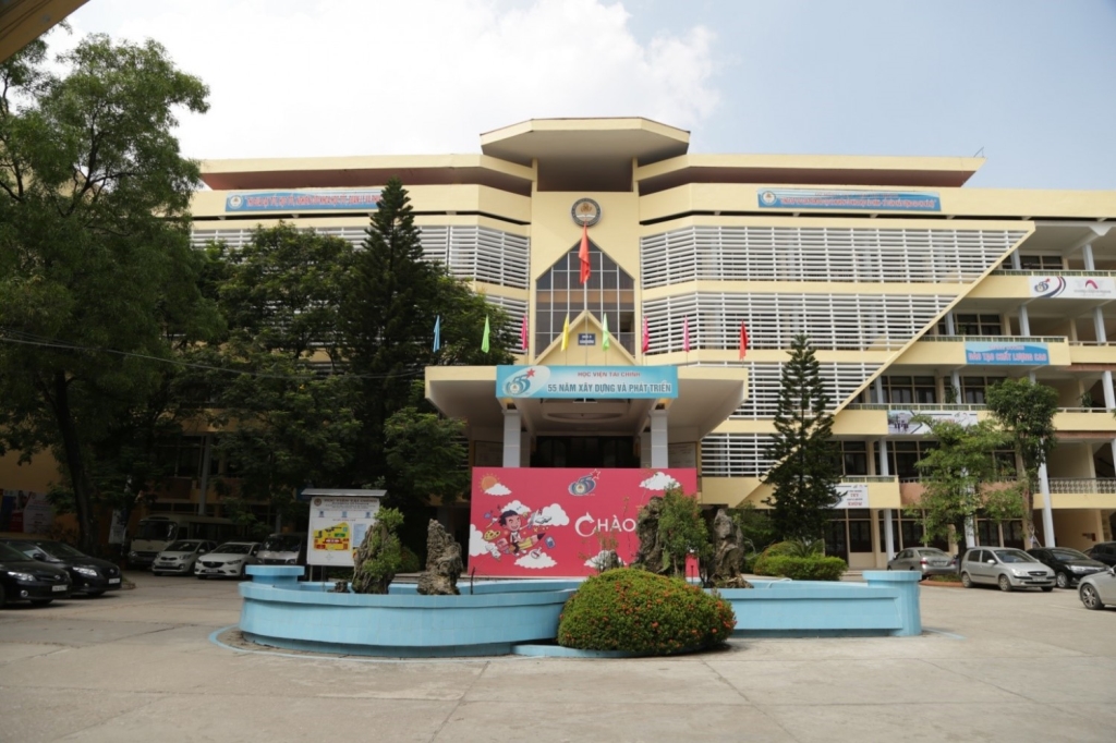 Nhà mặt phố Văn Hội lô góc 105m² giá 14.8 tỷ - Vị trí đắc địa, thương lượng!