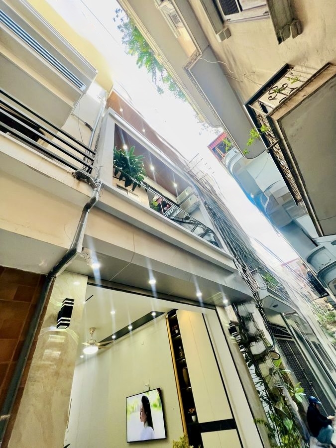 Nhà riêng phố Hoàng Văn Thái, Thanh Xuân 42m² giá 15.6 tỷ - Full nội thất, ở ngay!