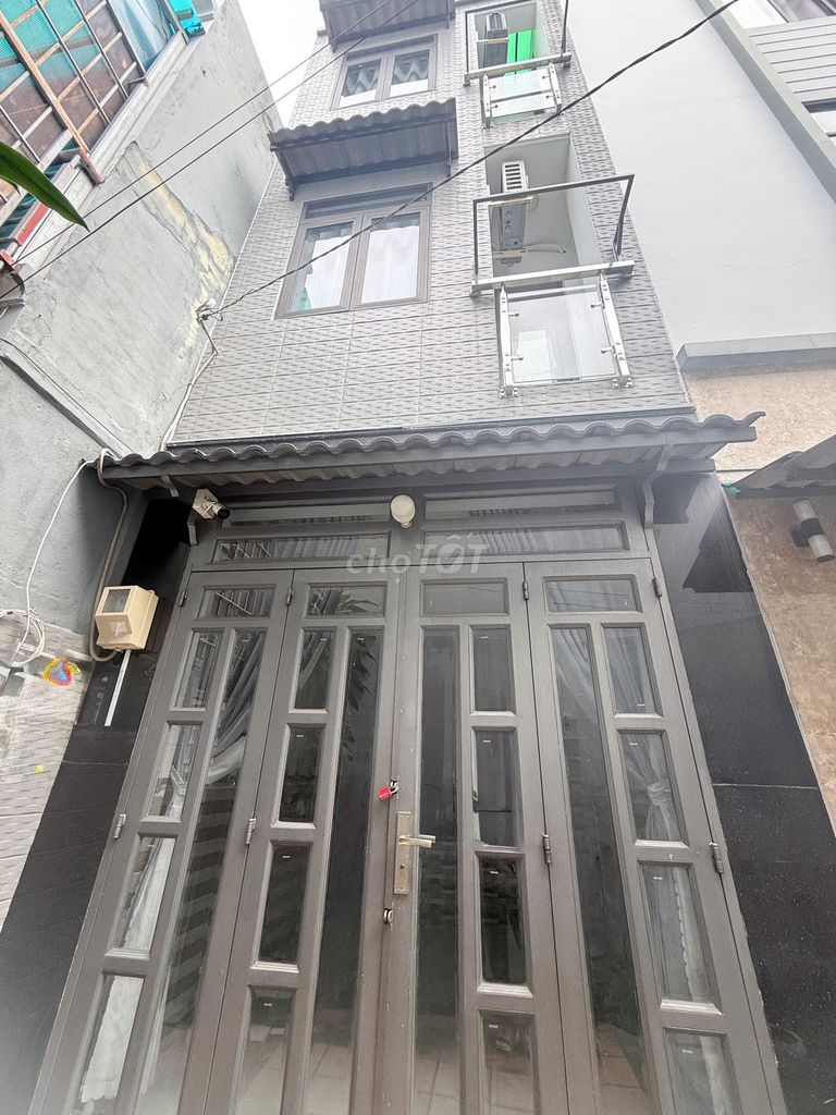 Nhà cho thuê mới xây tại Phú Nhuận - 4PN - Giá 13 triệu - Tiện nghi đầy đủ!