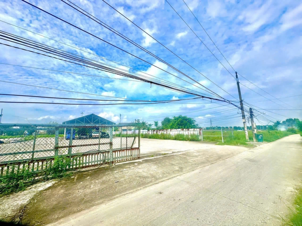 Đất nền Bến Lức sát Bình Chánh 125m² giá chỉ 2.5 tỷ - Đầu tư thông minh ngay!