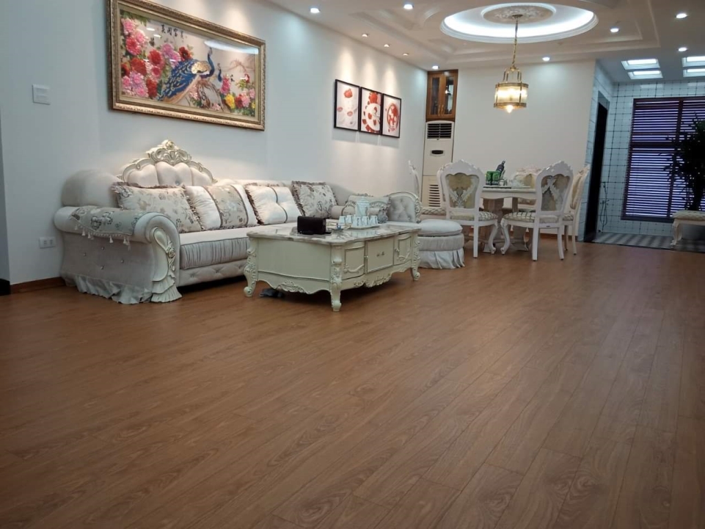 Căn hộ CT4-5 Dương Đình Nghệ Cầu Giấy 100m² giá 8.9 tỷ - Nội thất cao cấp, sẵn sàng vào ở!