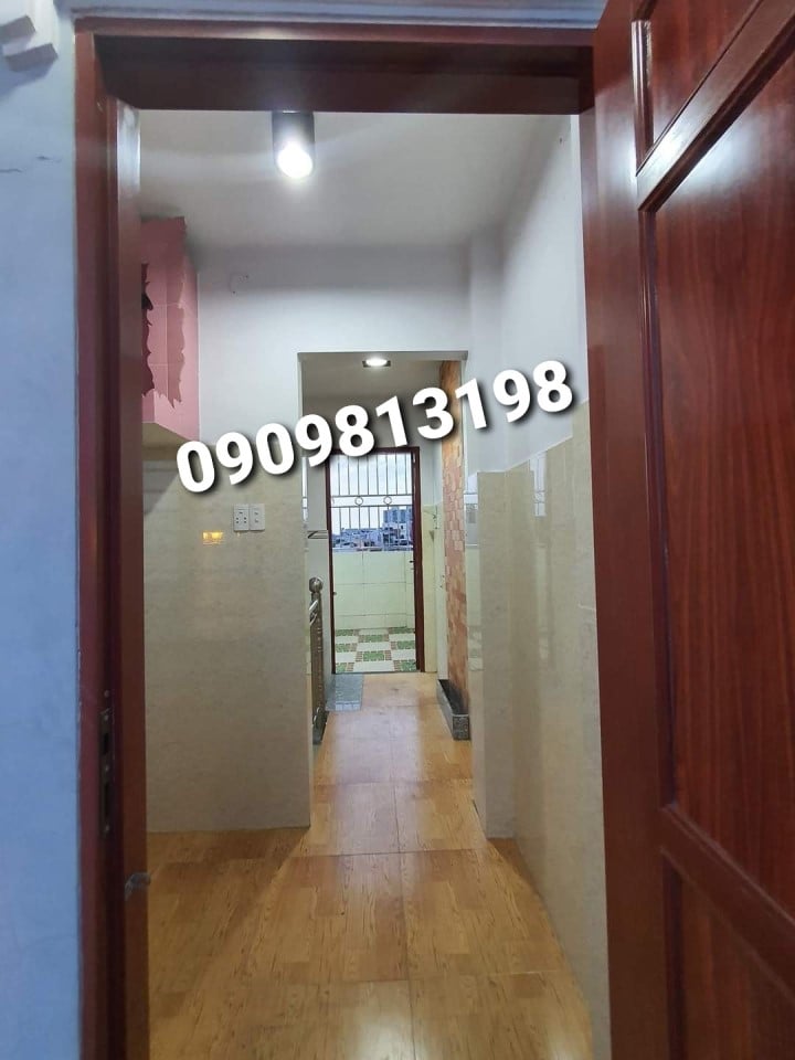 Nhà 4 Tầng Phường Bàn Cờ Quận 3 30m² giá 6.3 tỷ - Vị trí kinh doanh lý tưởng!