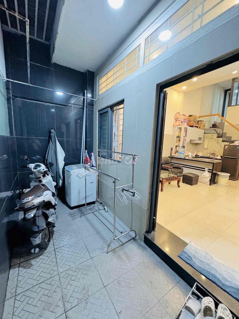 Nhượng gấp nhà nguyên căn hẻm xe hơi quận Bình Thạnh 63m² giá 11 triệu - Phù hợp kinh doanh