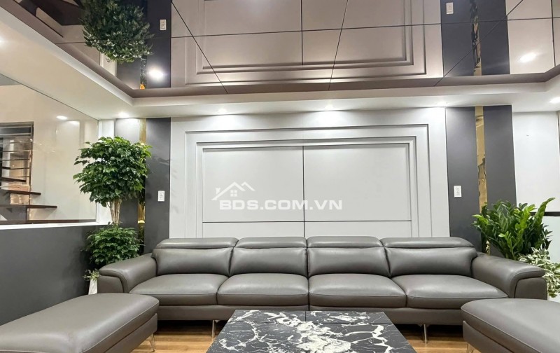 Nhà đẹp Phố Nghĩa Dũng Ba Đình 52m² giá 18.8 tỷ - Gara ô tô, 2 mặt tiền