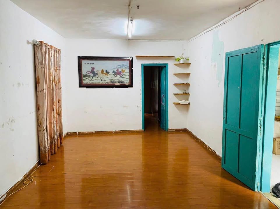 Căn hộ tập thể Trung Tự, Đống Đa 70m² giá 8.5 triệu - Sẵn sàng vào ở ngay!