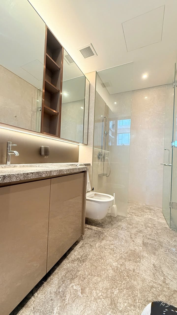 Căn hộ The Marq Quận 1 126m² giá 78 triệu - Nhà trống vào ở ngay!