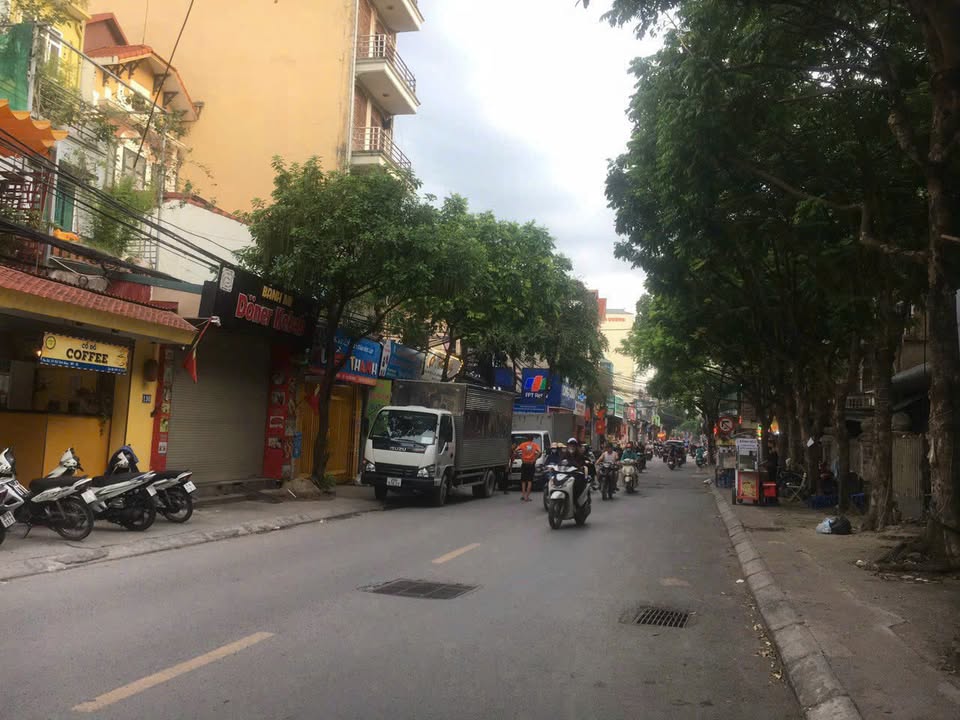 Nhà mặt phố Vĩnh Hưng 50m² giá 12 tỷ - Kinh doanh sầm uất cả ngày!