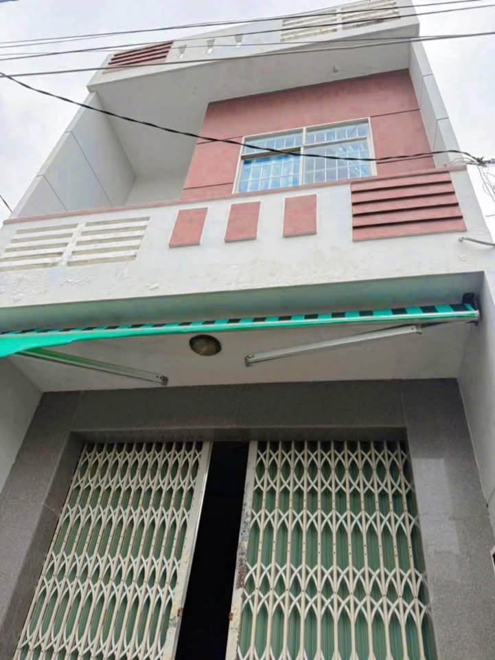 Nhà riêng Tuy Hòa 51m² giá 1.6 tỷ - Vị trí trung tâm, tiện ích đầy đủ!