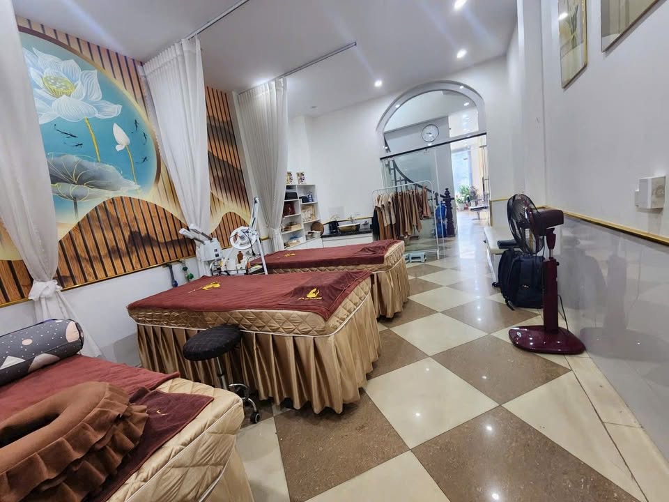 Cho thuê nhà 3 tầng mặt Quốc lộ 18, Quế Võ - Kinh doanh thuận lợi chỉ 12 triệu