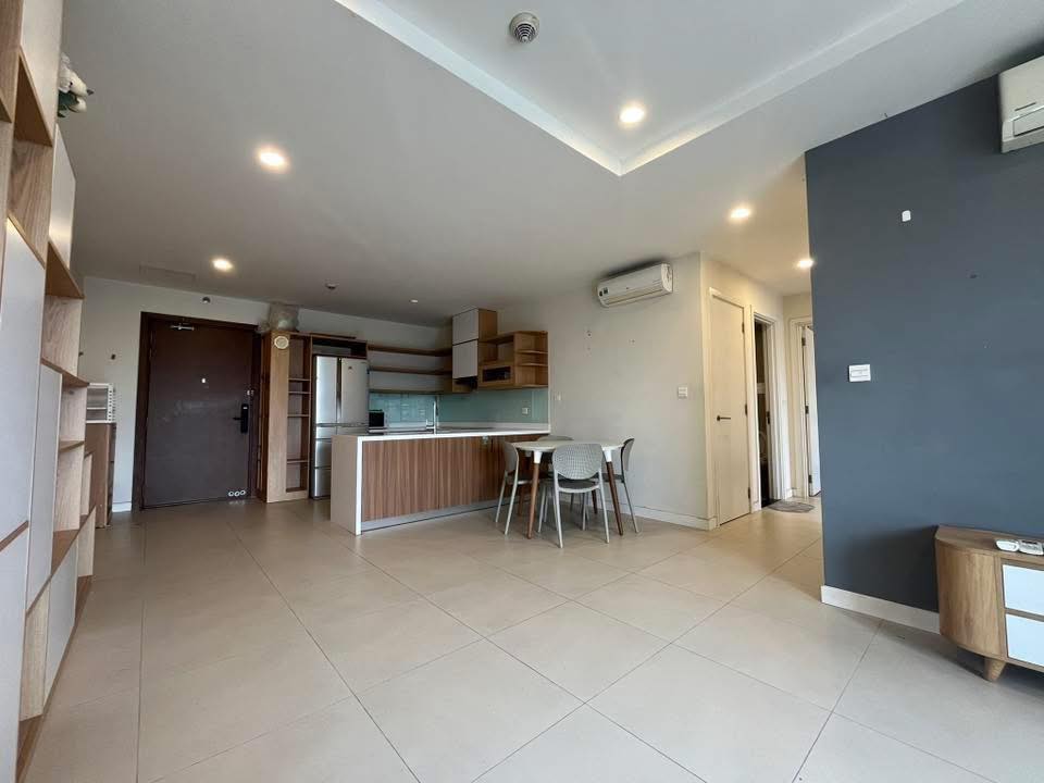 Căn hộ Kosmo Tây Hồ 161 Xuân La 75m² giá 8.5 tỷ - Sổ đỏ chính chủ, xem nhà 24/7!