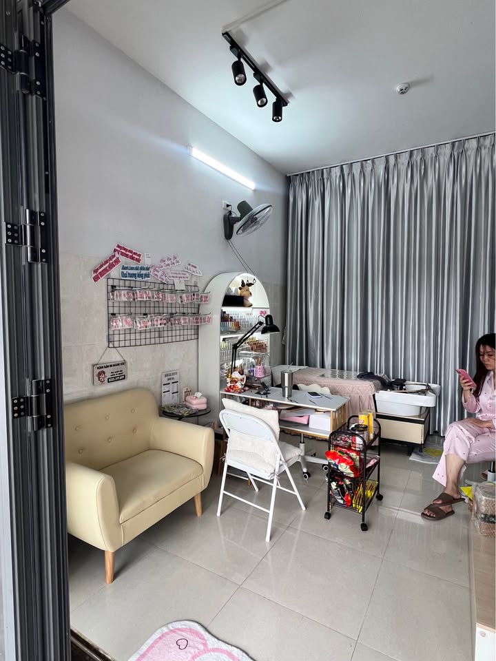 Căn hộ 4 tầng Hòa Xuân 100m² giá 10,2 tỷ - Dòng tiền 40 triệu/tháng