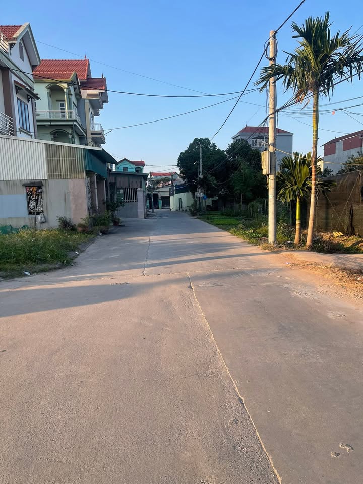 Đất nền Nghĩa Trụ, Văn Giang 105m² - Mặt tiền 5m, Khu dân cư đông đúc!