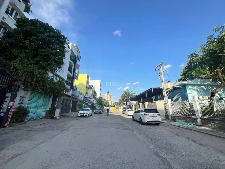 Mặt tiền FrontHouse Bình Thạnh 45m² giá 16.3 tỷ - Kinh doanh thuận lợi!