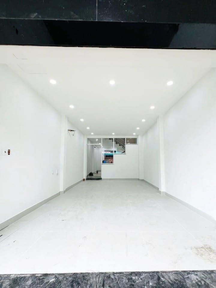 Nhà mới đẹp Phường 12, Tân Bình 90m² - Sẵn sàng dọn vào ở ngay!