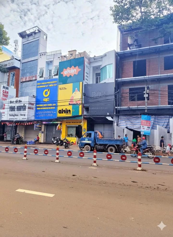 Cho thuê mặt bằng đường Trần Hưng Đạo, Cần Thơ 185m² - Mặt tiền lớn, thuận lợi kinh doanh