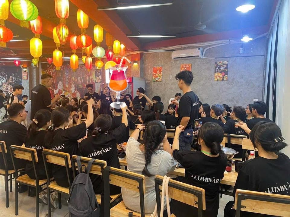 Nhà hàng Vũ Phạm Hàm quận Cầu Giấy 50m² giá 350 triệu - Kinh doanh ngay không cần setup!