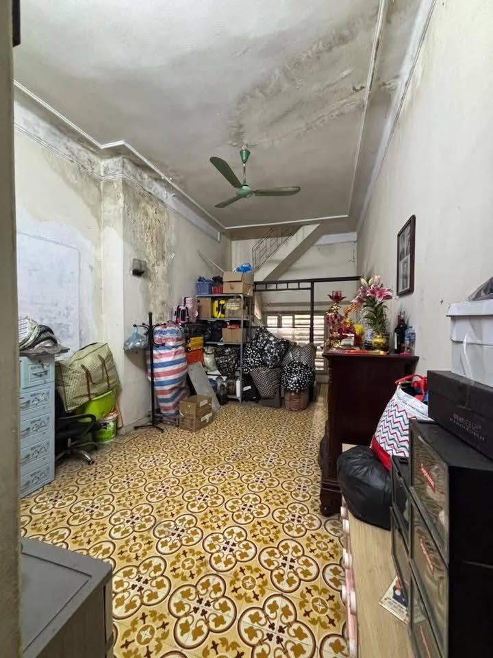 Nhà Lương Yên 50m² giá 11 tỷ - Sổ đỏ chính chủ, ô tô tránh gần phố!