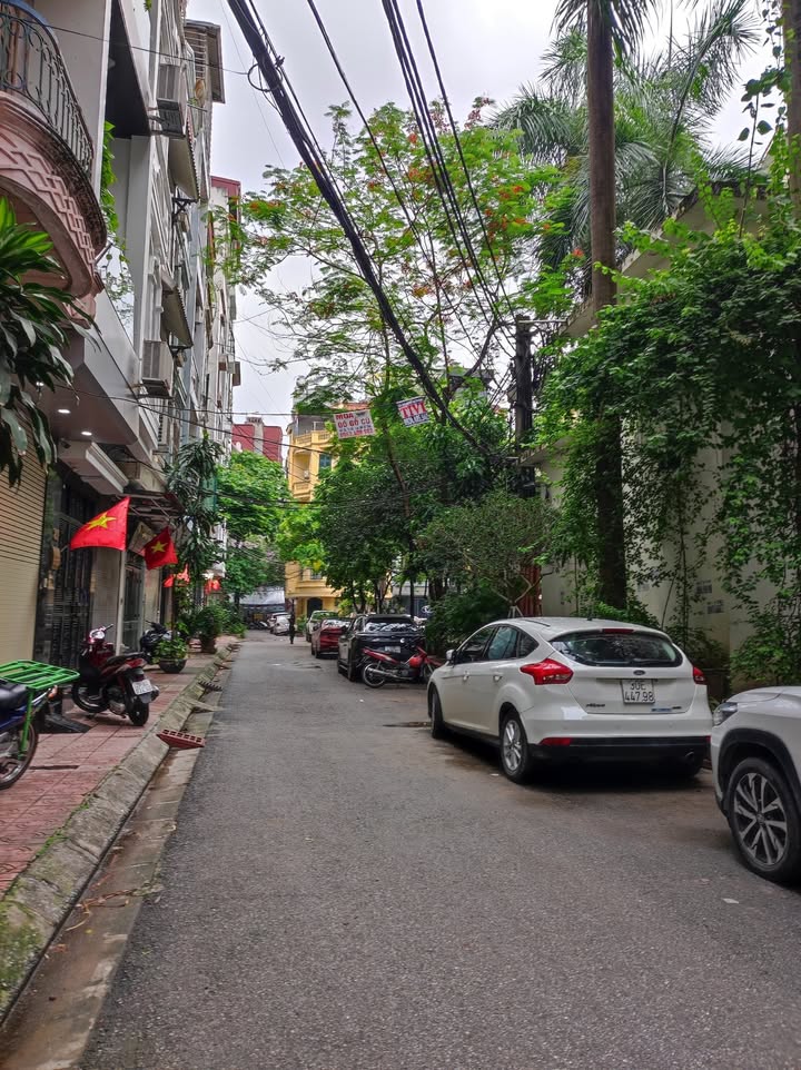 Nhà riêng Phân Lô Hồng Hà, Ba Đình 54m² giá 23.6 tỷ - Sổ đỏ chính chủ, ô tô tránh thoải mái!